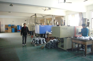 Ningbo Baoda Developing Co.,Ltd. lini produksi pabrik